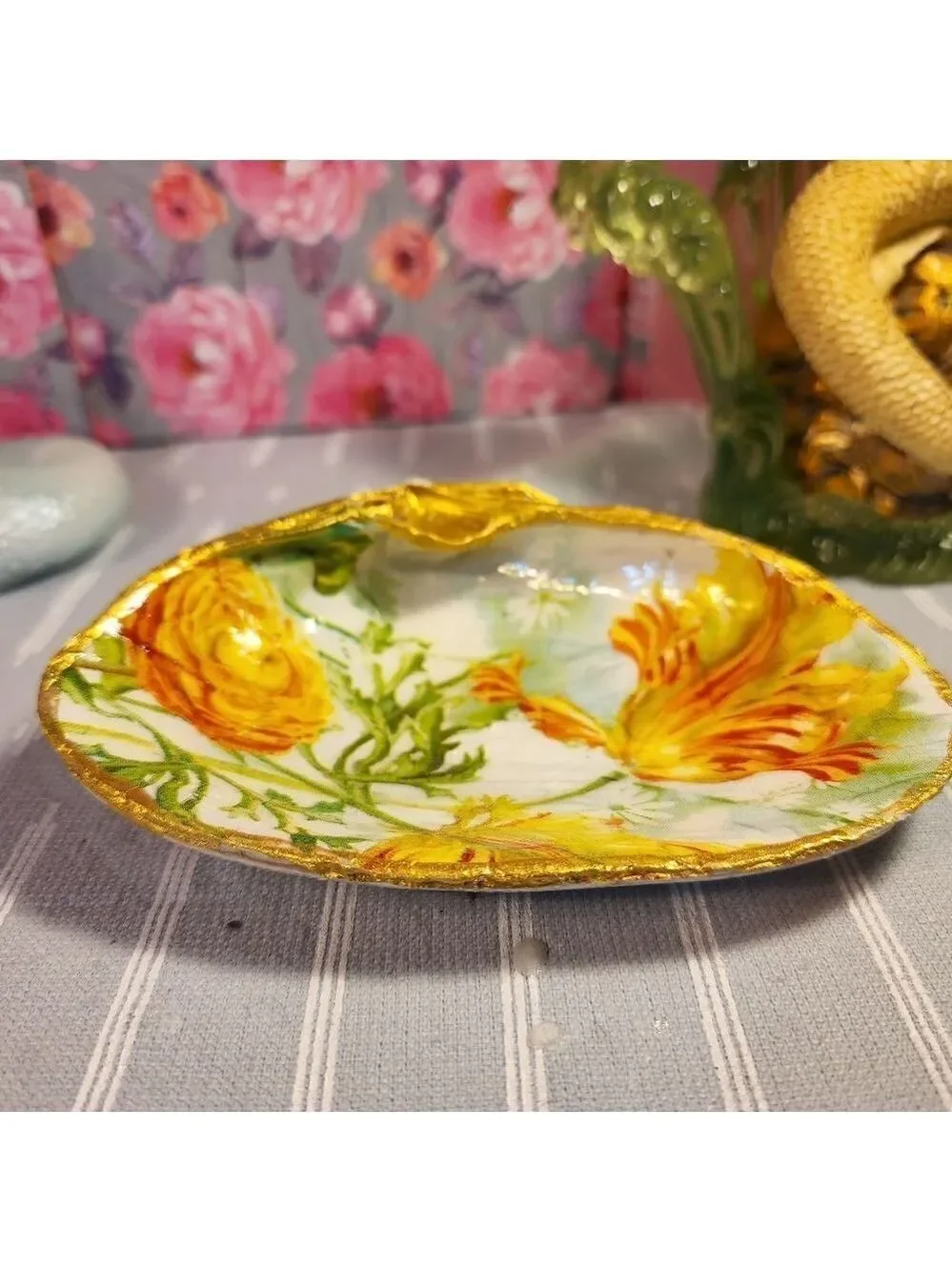 DECOUPAGE CLAM SHELL DECOUPAGE FLOWERS TRINKET DISH